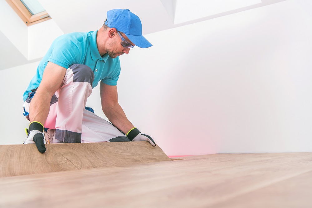3 Signs You Should Replace the Flooring When You Flip a House